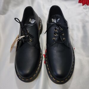 Dr. Martens Black Leather Shoes NWT Size 9 Men's / 10 Women's